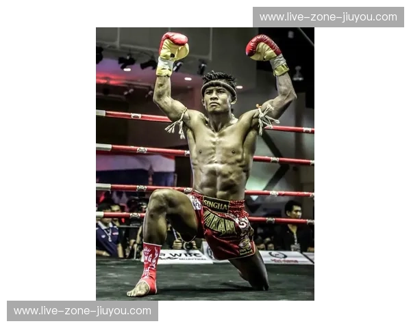 诸神之巅的最终兵器：当阿拉佐夫遇上播求，谁才是格斗界的“唯一真神”？